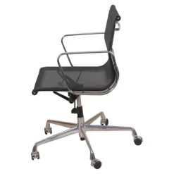 Pamono Black Mesh EA-117 Office Chair by Charles Eames for Vitra><noscript><img width=