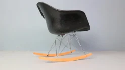 Pamono Black RAR Rocking Chair by Charles & Ray Eames for Herman Miller, 1977><noscript><img width=