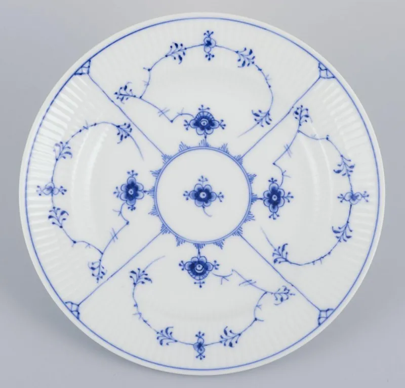 Pamono Blue Fluted Plain in Porcelain from Royal Copenhagen, 1938, Set of 6> Dinner Plates & Bowls