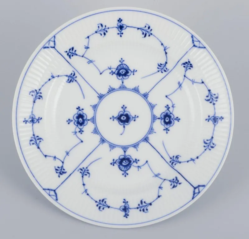 Pamono Blue Fluted Plain in Porcelain from Royal Copenhagen, 1938, Set of 6> Dinner Plates & Bowls