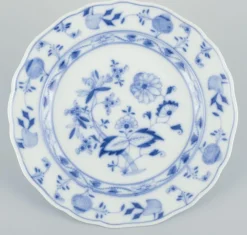 Pamono Blue Onion Patterned Porcelain Dinner Plates from Meissen, Germany, 1890s, Set of 5><noscript><img width=
