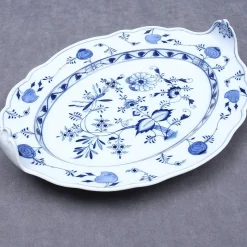 Pamono Blue Onion Porcelain Platter by Carl Teichert for Meissen, 1880s> Serving Dishes