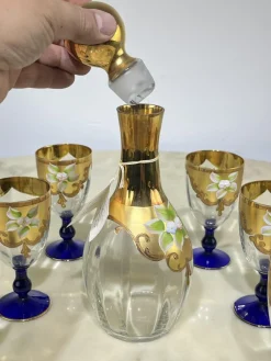 Pamono Bottle and Glasses in Hand-Painted Murano Glass & 24kt Gold, Italy, 1970s, Set of 7><noscript><img width=