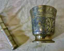 Best Pamono Brass Pestle and Mortar, 1890s, Set of 2