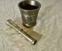Best Pamono Brass Pestle and Mortar, 1890s, Set of 2