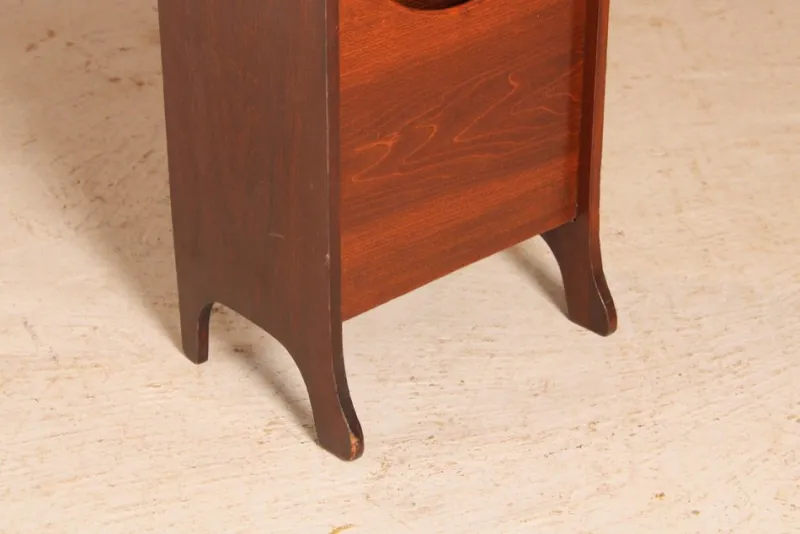 Pamono British Glasgow School Arts & Crafts Mahogany Magazine Rack, Early 20th Century> Magazine Racks