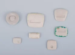 Pamono Brooches in Glazed Stoneware in Different Colors from Ole Bjørn Krüger, 1960s, Set of 7><noscript><img width=