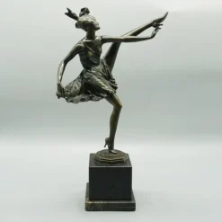 Pamono Bruno Zach, Art Deco High Kick Sculpture, 1920s-1940s, Bronze