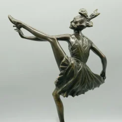 Pamono Bruno Zach, Art Deco High Kick Sculpture, 1920s-1940s, Bronze