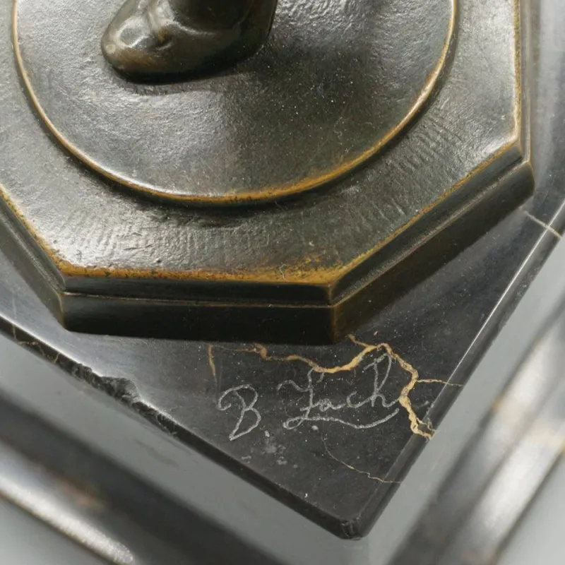 Pamono Bruno Zach, Art Deco High Kick Sculpture, 1920s-1940s, Bronze