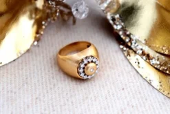 Pamono Brushed Gold Ring with Diamonds in Brilliant Cut><noscript><img width=