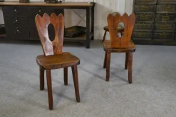 Pamono Brutalist Chairs in Elm from Aranjou, 1960s, Set of 2> Side Chairs & Dining Chairs