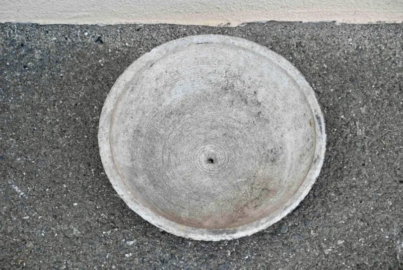 Discount Pamono Brutalist Concrete Tripod Flower Pot