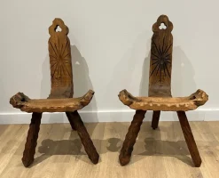 Pamono Brutalist Tripod Low Chairs, Set of 2><noscript><img width=