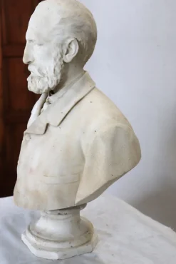 Clearance Pamono Bust of a Gentleman, 19th Century, White Marble Sculpture