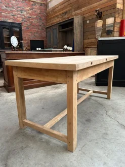 Hot Pamono Butcher's Table in Solid Beech
