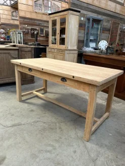Hot Pamono Butcher's Table in Solid Beech