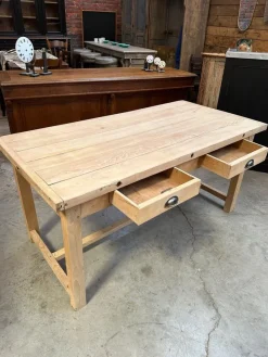 Hot Pamono Butcher's Table in Solid Beech