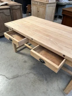 Hot Pamono Butcher's Table in Solid Beech