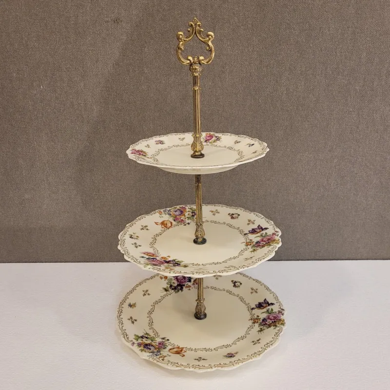 Outlet Pamono Cake Stand in Porcelain by Jammet-Seignolles for Limoges, 1920s