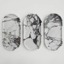 Pamono Calacatta Marble Oval Tray from Kiwano Concept><noscript><img width=