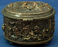 Sale Pamono Carved Bronze Bas-Relief Jewelry Box or Tobacco Holder, France, 19th Century