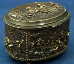 Sale Pamono Carved Bronze Bas-Relief Jewelry Box or Tobacco Holder, France, 19th Century