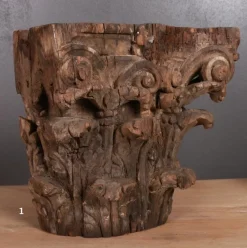 Pamono Carved Capitals, 1750s, Set of 2><noscript><img width=