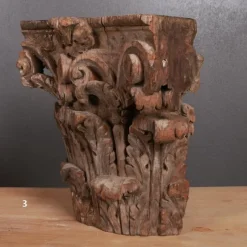 Pamono Carved Capitals, 1750s, Set of 2><noscript><img width=