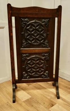 Sale Pamono Carved Gothic Oak Panelled Fire Screen, 1900s