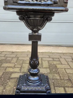 Pamono Cast Iron English Mailbox Letterbox on Leg Black