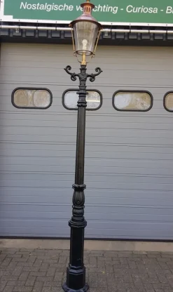 Outlet Pamono Cast Iron Lamp Post Doetinchem with Round Copper Lantern