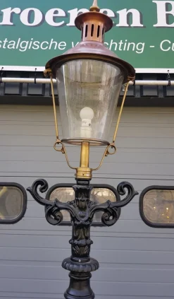 Outlet Pamono Cast Iron Lamp Post Doetinchem with Round Copper Lantern