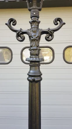 Outlet Pamono Cast Iron Lamp Post Doetinchem with Round Copper Lantern
