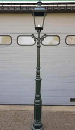 Pamono Cast Iron Lamp Post M2 with Cast Iron Square Lantern