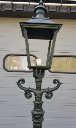 Pamono Cast Iron Lamp Post Romantica with Square Cast Iron Lantern> Garden Lighting