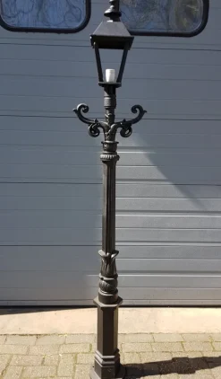 Outlet Pamono Cast Iron Lamp Post with Square Cast Iron Lantern