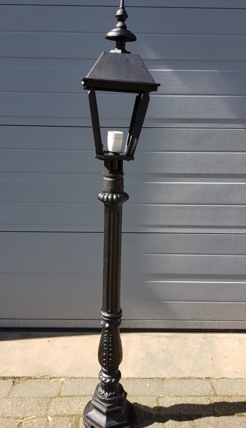 Clearance Pamono Cast Iron Lamp Post with Square Cast Iron Lantern