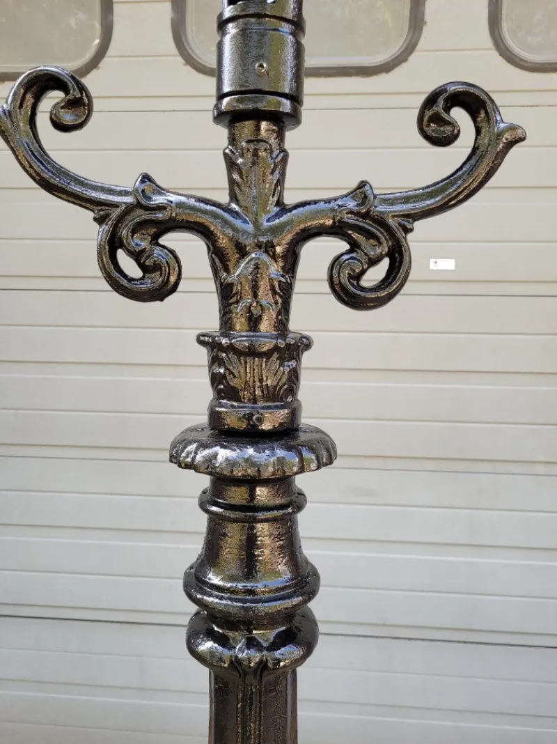 Pamono Cast Iron Lamp with Square Cast Iron Lantern> Garden Lighting