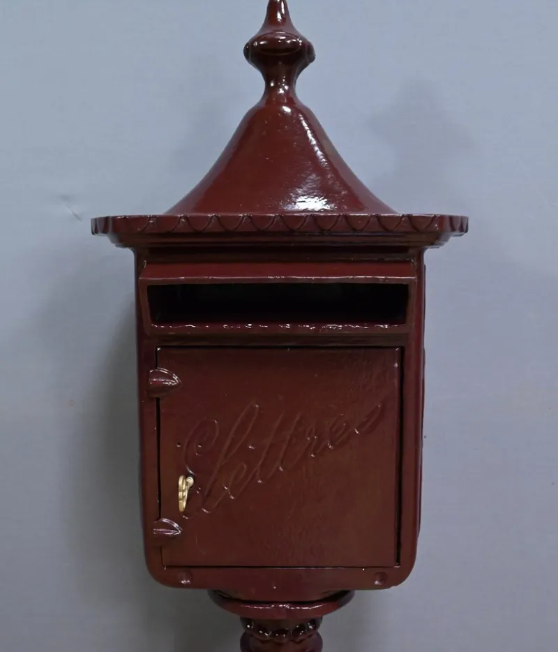 Discount Pamono Cast Iron Mailbox, 20th Century
