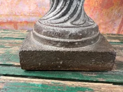 Outlet Pamono Cast Iron Medici Vases, 1864, Set of 2