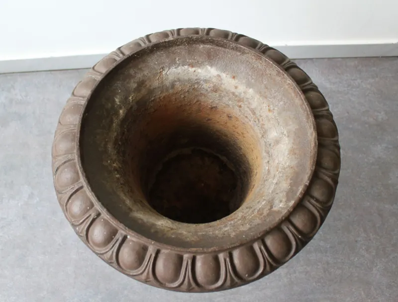 Pamono Cast Iron Urn Planter Campana, France> Garden Accessories