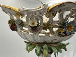 Discount Pamono Centerpiece with Cupids and Flowers from Meissen Porcelain, 1820