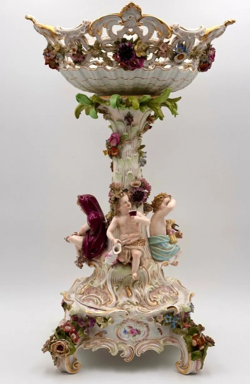 Discount Pamono Centerpiece with Cupids and Flowers from Meissen Porcelain, 1820