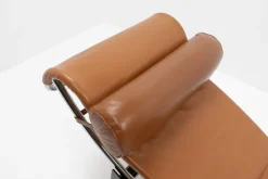 Clearance Pamono Chaise Longue 2072 / B306 (LC4) by Wohnbedarf, 1950s