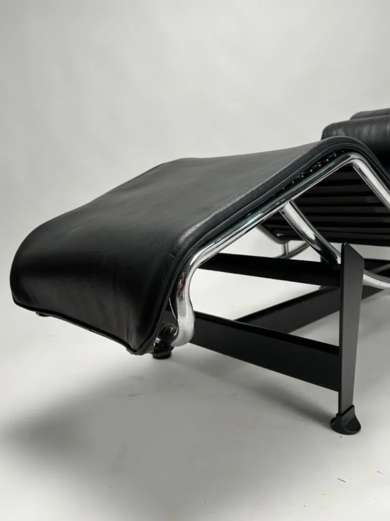 Pamono Chaise Lounge by Le Corbusier for Cassina, 1970s> Daybeds & Chaises Lounges