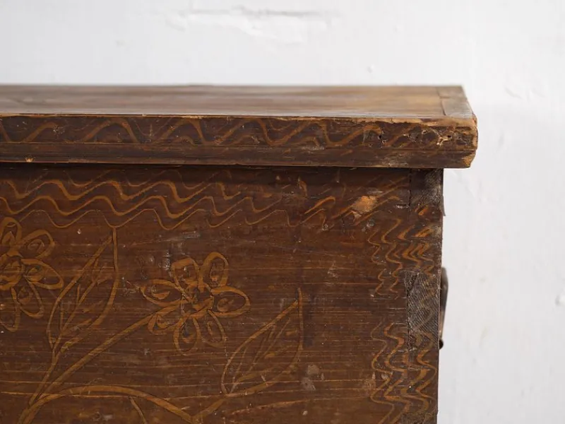 Discount Pamono Chest with Floral Motifs, 1920s