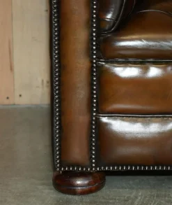 Pamono Chesterfield Two-Seater Sofa in Brown Leather, 1920s><noscript><img width=