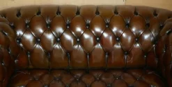 Pamono Chesterfield Two-Seater Sofa in Brown Leather, 1920s><noscript><img width=