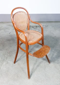 Sale Pamono Childrens High Chair in Beech Wood from Thonet